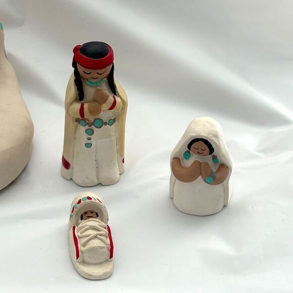 Native American Teissedre Clay Pottery Nativity Set Vintage - Picture 8 of 10
